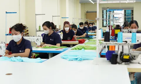 Đồng Phục Nam Phương giải bài toán chất lượng đồng phục công nhân cho nhà máy