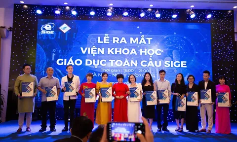 PHOTO: Lễ ra mắt Viện Khoa học Giáo dục Toàn cầu