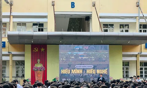 Ngày hội nghề nghiệp tại THPT Yên Hòa – Cầu nối sáng tạo từ Viện Giáo dục Toàn cầu đến từng học sinh