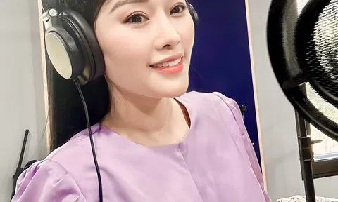30 năm cống hiến gửi trọn trong một cuốn sách: Dấu ấn NSƯT Hương Giang với âm nhạc dân tộc