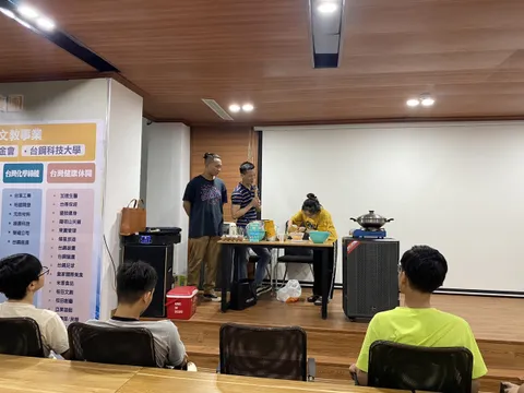 Tổ chức buổi học kỹ năng mềm cho các sinh viên của Viện Khoa học Giáo dục Toàn cầu