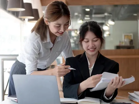 Thị trường lao động biến động: Người trẻ cần chiến lược V-R-I-N để tránh bị 'đào thải'