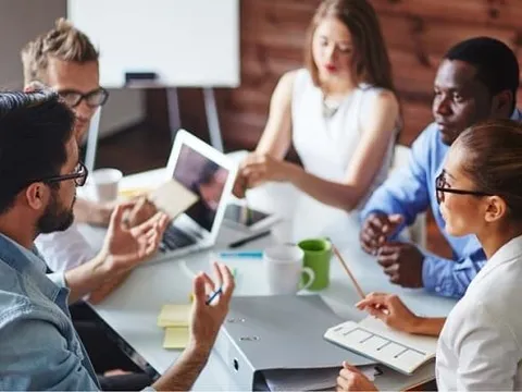 Giao tiếp khéo léo – Chìa khóa hòa nhập của sinh viên Việt tại công ty Đài Loan